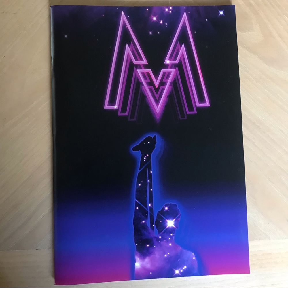 MAROON 5 V 2015 Tour Program Book NWOT NEW